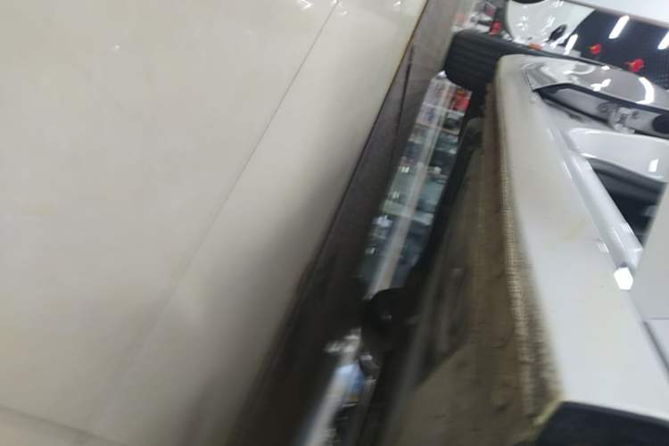 Used Buick LaCrosse 2025 28T Platinum Edition Right Side Sill