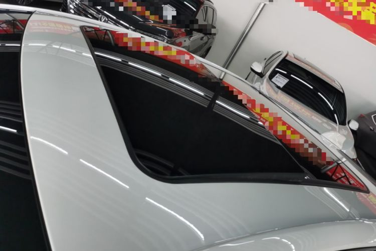 Used Buick LaCrosse 2025 28T Platinum Edition Roof