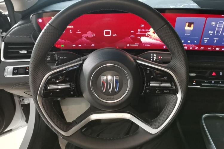 Used Buick LaCrosse 2025 28T Platinum Edition Steering Wheel