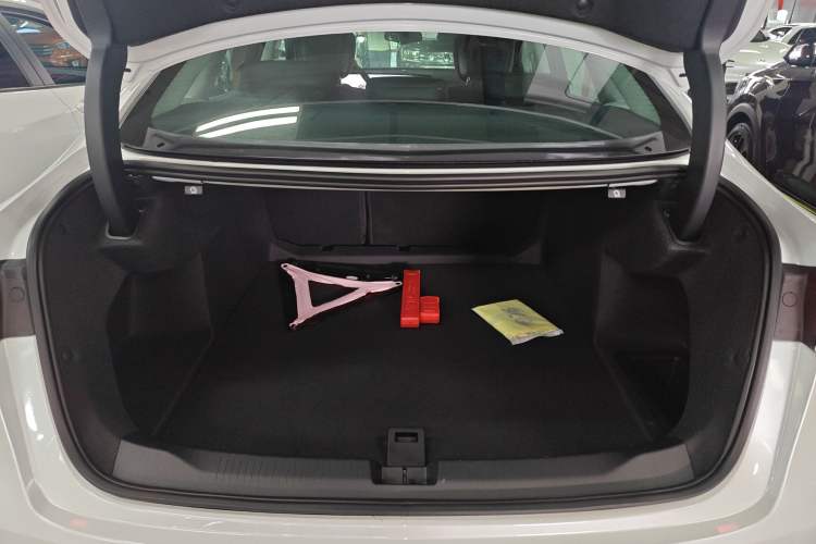 Used Buick LaCrosse 2025 28T Platinum Edition Trunk