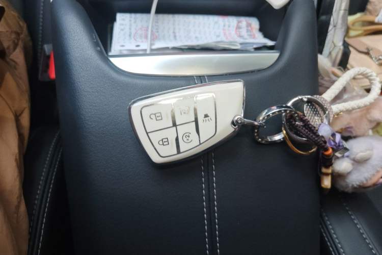 Used Buick LaCrosse 2025 28T Platinum Edition Vehicle Key