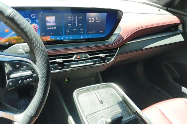 Used Buick LaCrosse 2026 Model 28T Platinum Edition Audio And AC Panel