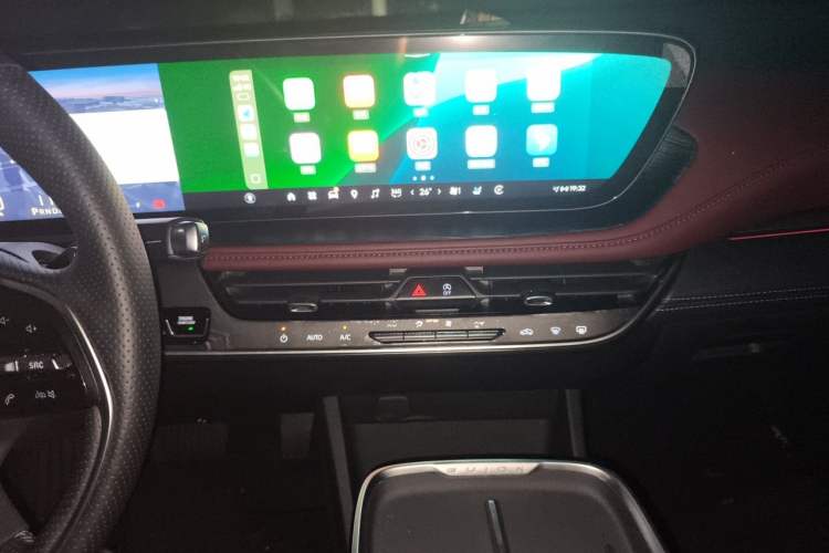 Used Buick LaCrosse 2026 Model 28T Platinum Edition Audio And AC Panel
