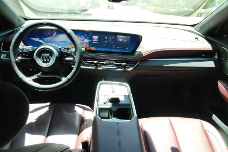 Used Buick LaCrosse 2026 Model 28T Platinum Edition Center Console