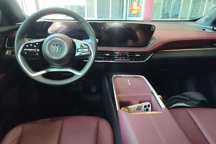 Used Buick LaCrosse 2026 Model 28T Platinum Edition Center Console
