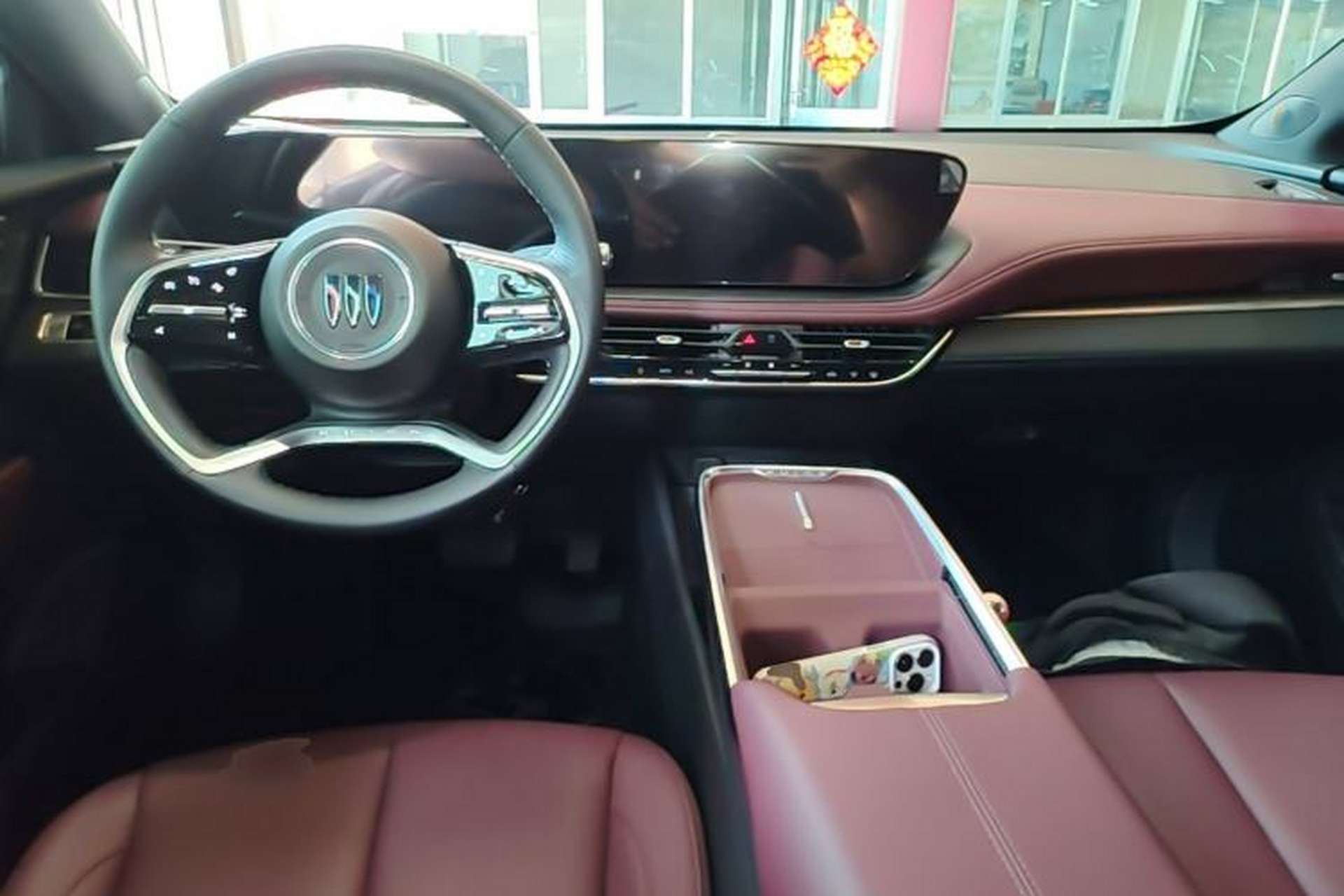 Used Buick LaCrosse 2026 Model 28T Platinum Edition Center Console