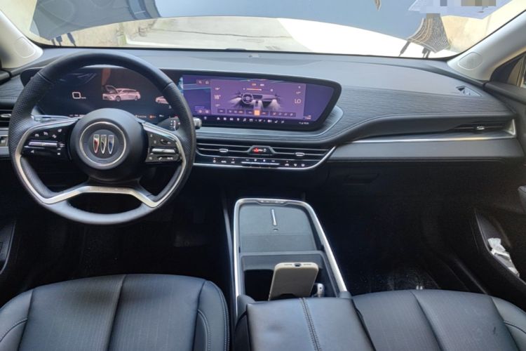 Used Buick LaCrosse 2026 Model 28T Platinum Edition Center Console