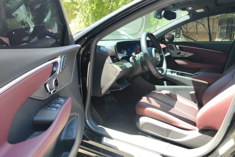 Used Buick LaCrosse 2026 Model 28T Platinum Edition Driver Seat