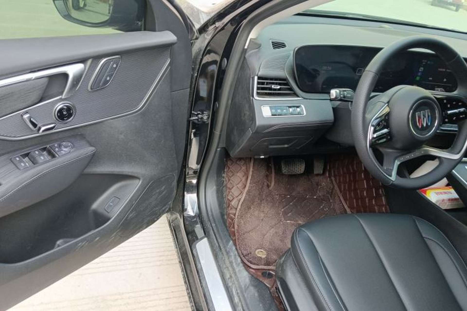 Used Buick LaCrosse 2026 Model 28T Platinum Edition Driver Seat