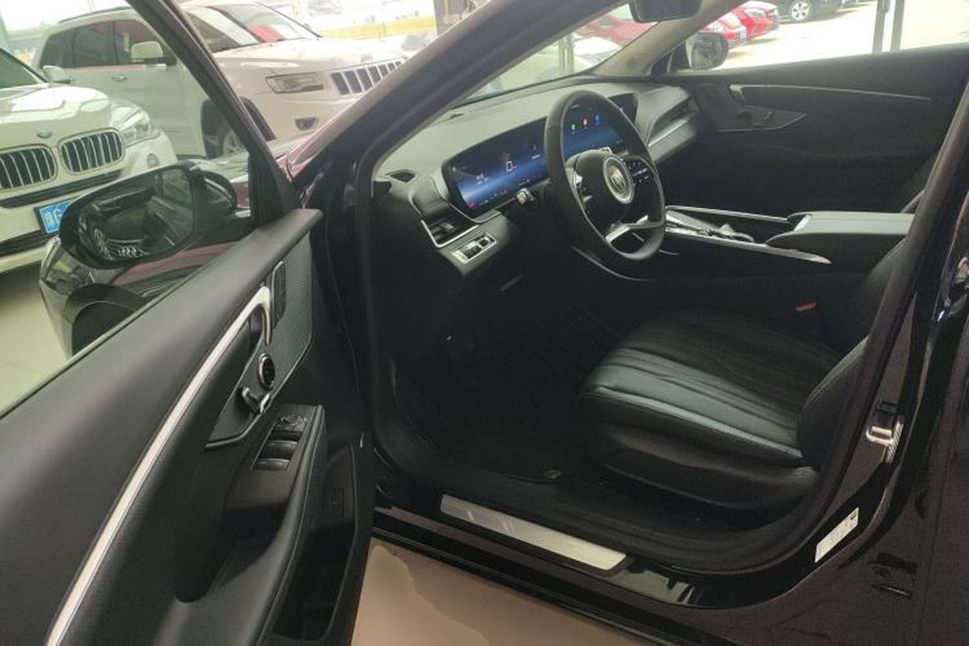 Used Buick LaCrosse 2026 Model Platinum Aivia Edition Driver Seat