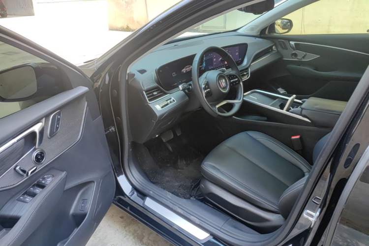 Used Buick LaCrosse 2026 Model 28T Platinum Edition Driver Seat