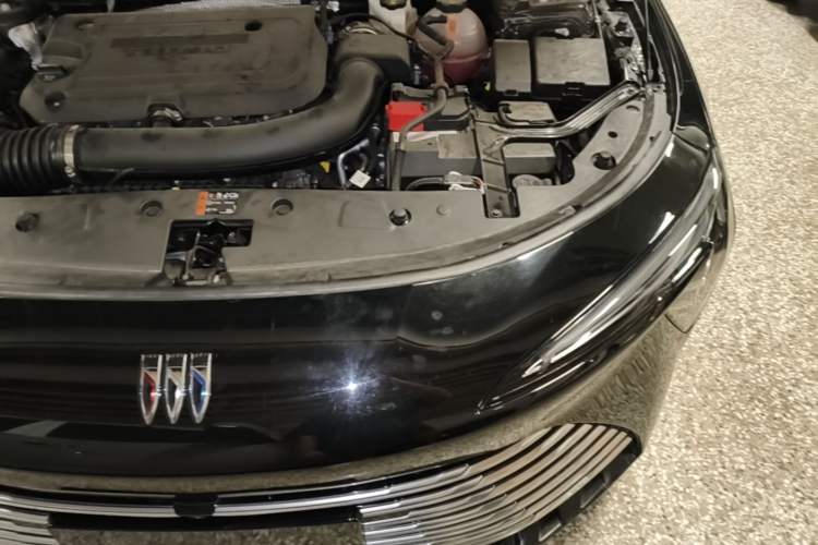 Used Buick LaCrosse 2026 Model 28T Platinum Edition Engine Bay Left