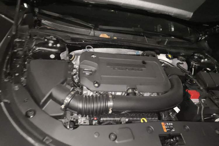 Used Buick LaCrosse 2026 Model 28T Platinum Edition Engine Bay Right
