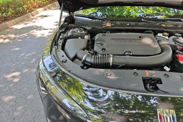 Used Buick LaCrosse 2026 Model 28T Platinum Edition Engine Bay Right