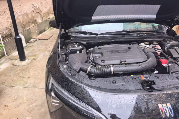 Used Buick LaCrosse 2026 Model Platinum Aivia Edition Engine Bay Right