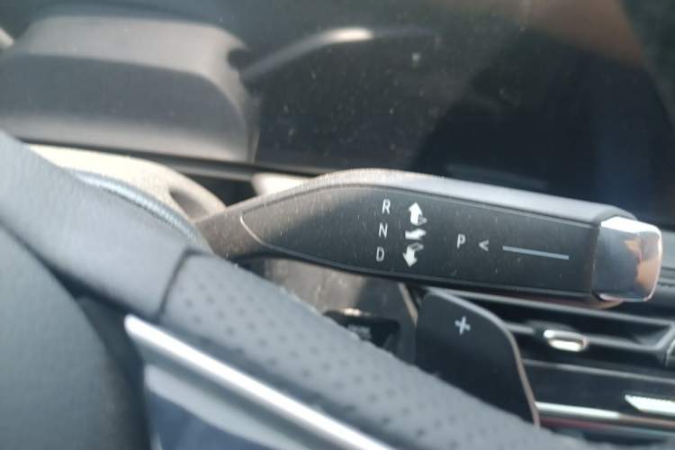 Used Buick LaCrosse 2026 Model 28T Platinum Edition Gear Lever