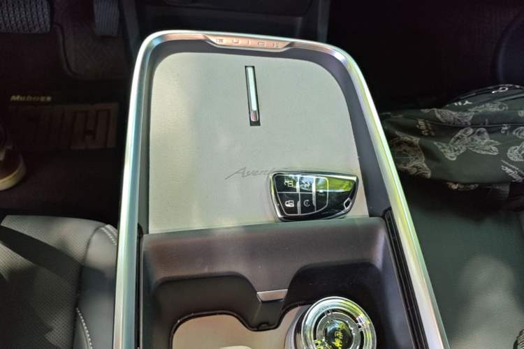 Used Buick LaCrosse 2026 Model 28T Platinum Edition Gear Lever