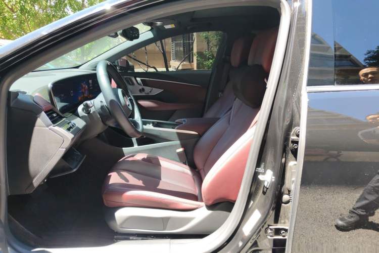 Used Buick LaCrosse 2026 Model 28T Platinum Edition Left Front Seat