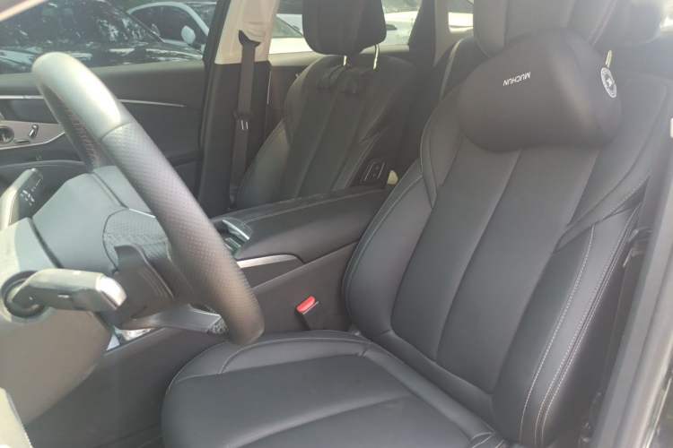 Used Buick LaCrosse 2026 Model 28T Platinum Edition Left Front Seat