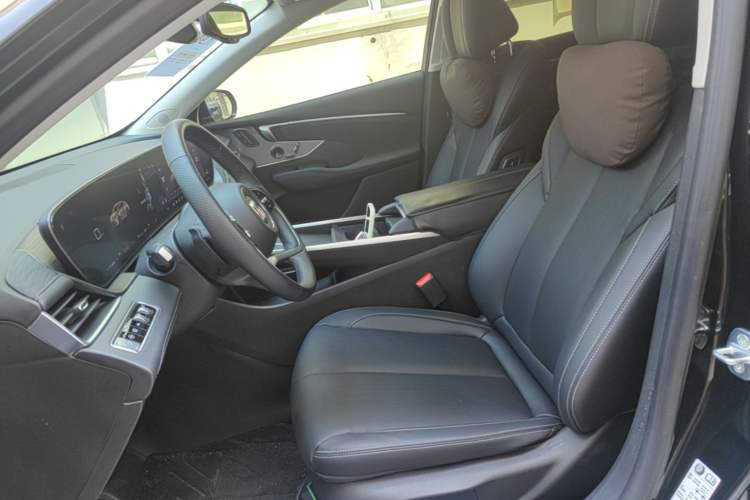 Used Buick LaCrosse 2026 Model 28T Platinum Edition Left Front Seat