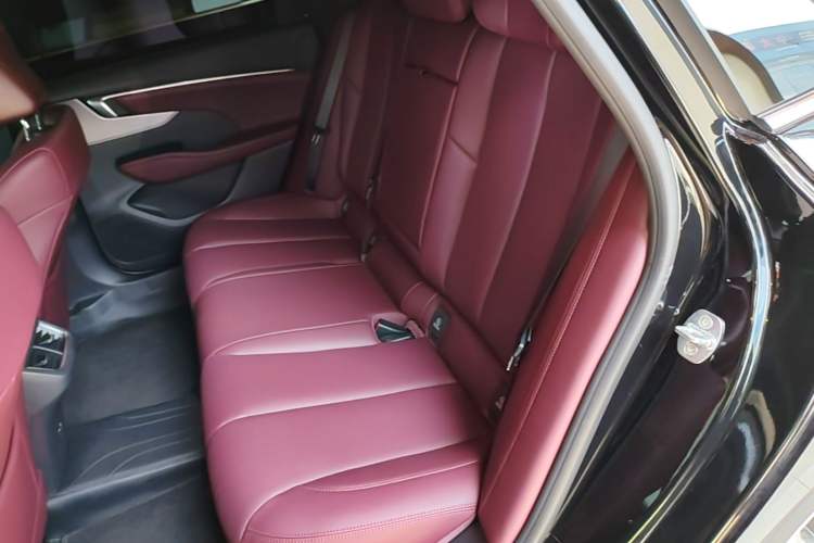 Used Buick LaCrosse 2026 Model 28T Platinum Edition Left Rear Seat