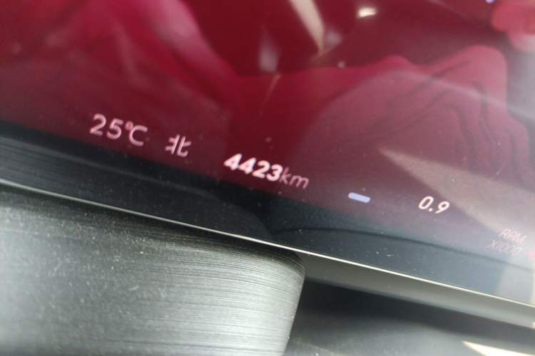 Used Buick LaCrosse 2026 Model 28T Platinum Edition Odometer Close Up