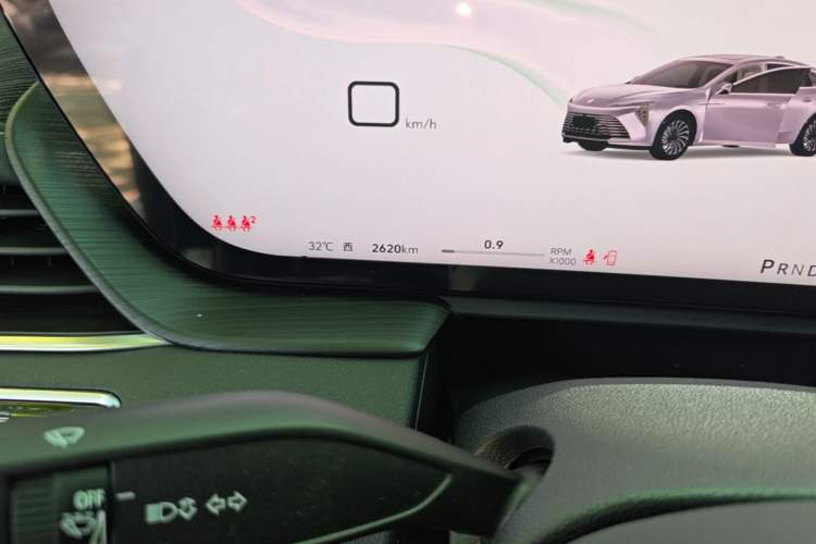 Used Buick LaCrosse 2026 Model 28T Platinum Edition Odometer Close Up