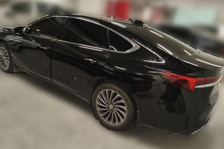 Used Buick LaCrosse 2026 Model 28T Platinum Edition Rear Left 45 Deg