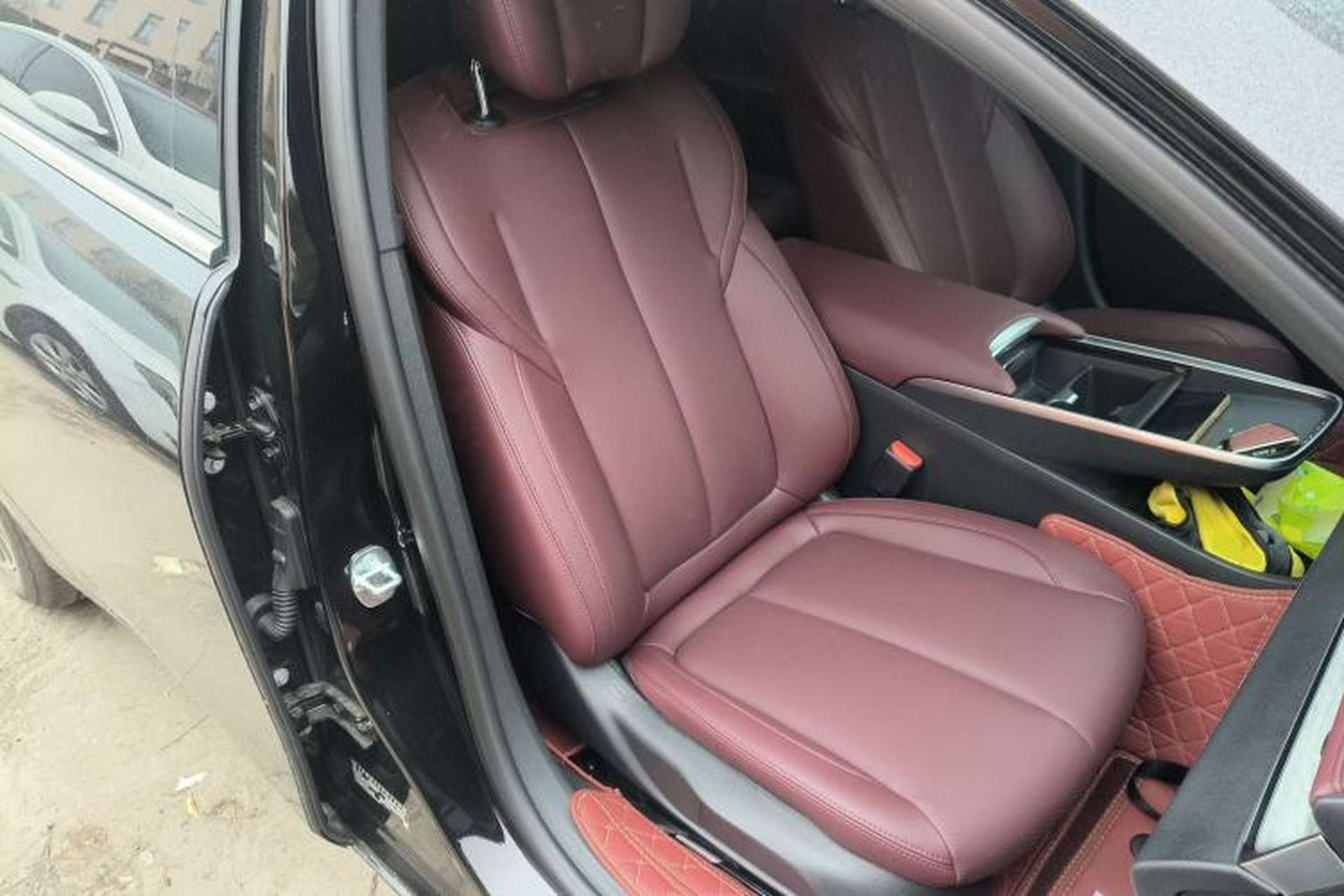 Used Buick LaCrosse 2026 Model 28T Platinum Edition Right Front Seat