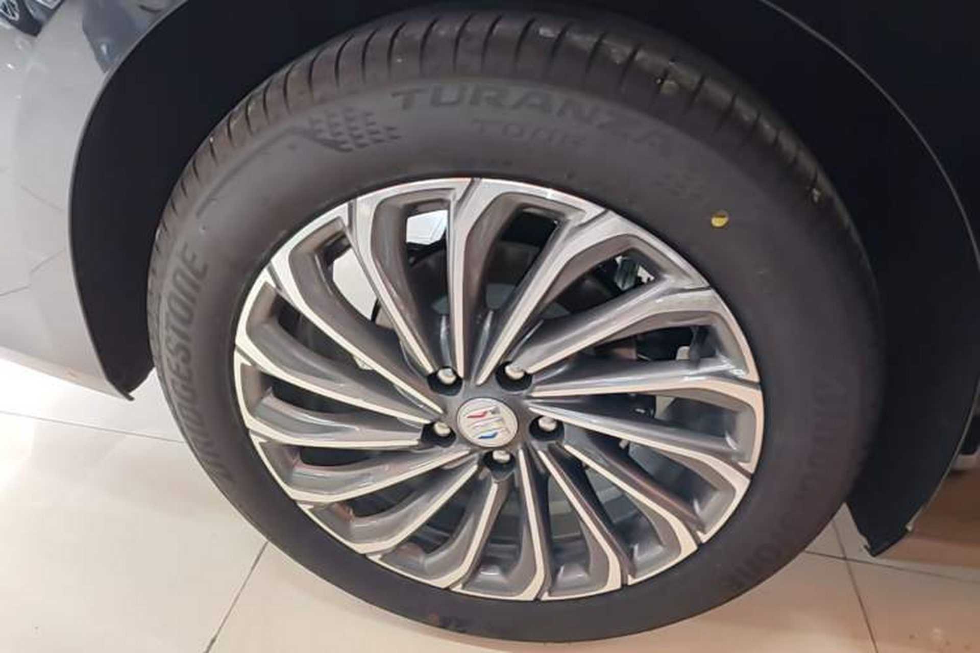 Used Buick LaCrosse 2026 Model 28T Platinum Edition Right Rear Wheel Hub