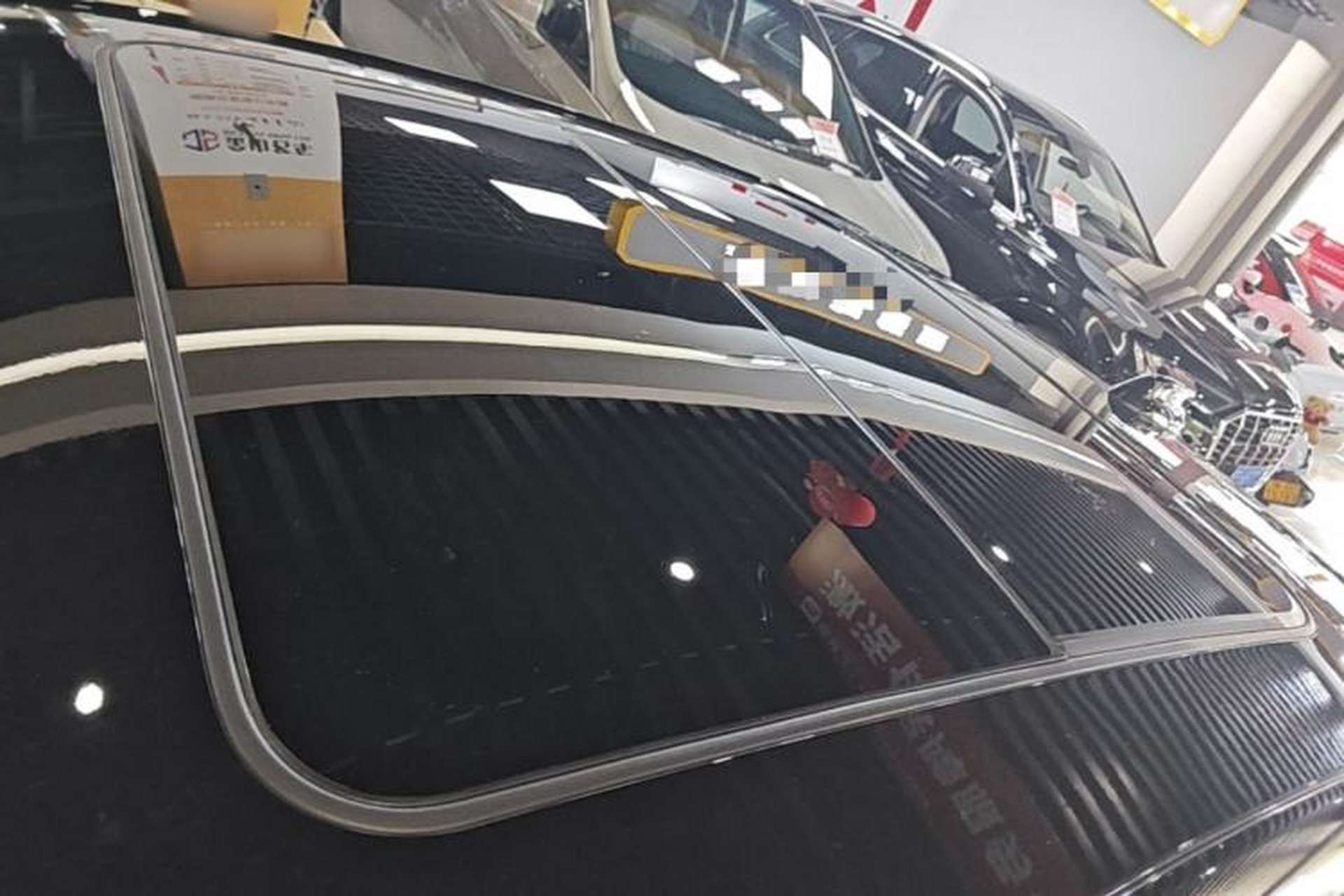 Used Buick LaCrosse 2026 Model 28T Platinum Edition Roof