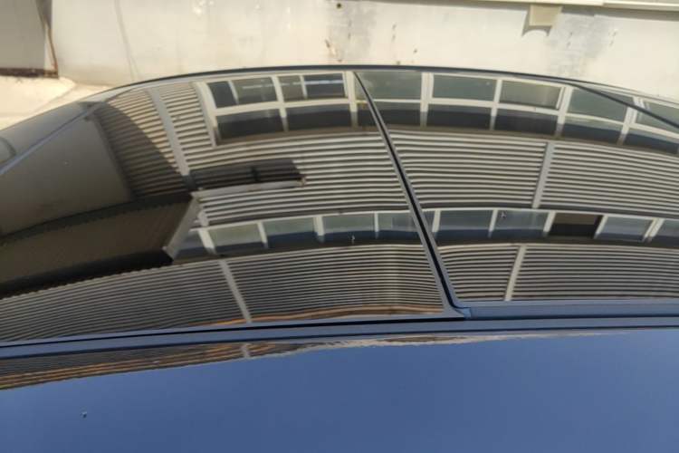 Used Buick LaCrosse 2026 Model 28T Platinum Edition Roof