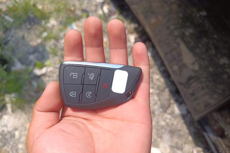 Used Buick LaCrosse 2026 Model 28T Platinum Edition Vehicle Key