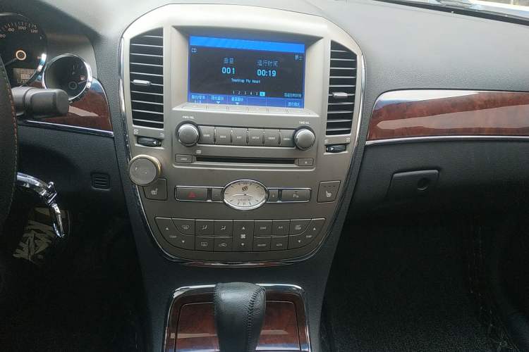 Used Buick Park Avenue 2010 3.0 Luxury Edition Audio And AC Panel