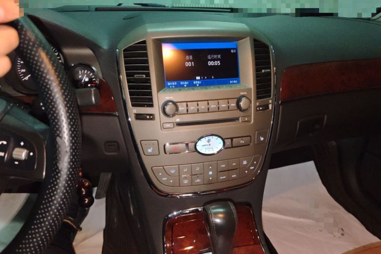 Used Buick Park Avenue 2010 3.0 Luxury Edition Audio And AC Panel