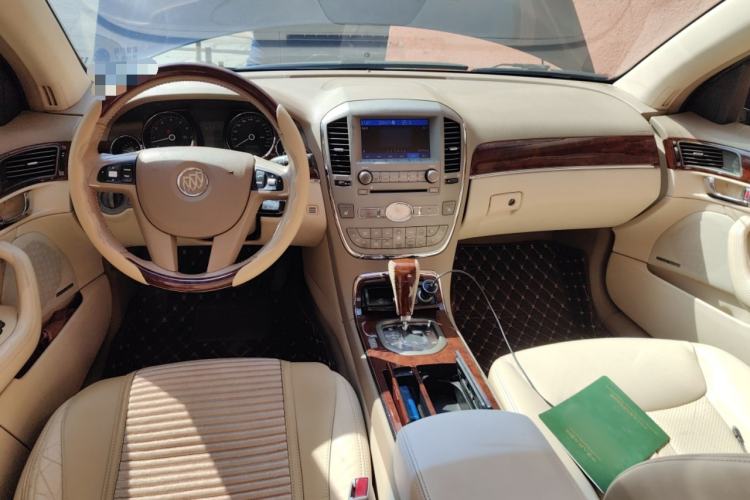 Used Buick Park Avenue 2010 3.0 Flagship Edition Center Console