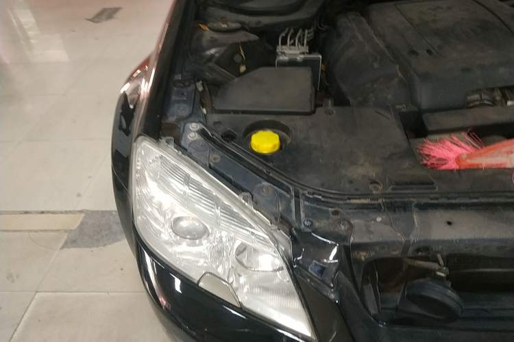 Used Buick Park Avenue 2010 3.0 Luxury Edition Engine Bay Right