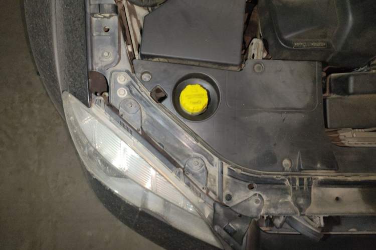 Used Buick Park Avenue 2010 3.0 Luxury Edition Engine Bay Right