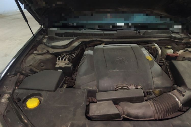 Used Buick Park Avenue 2010 3.0 Luxury Edition Engine Bay Right
