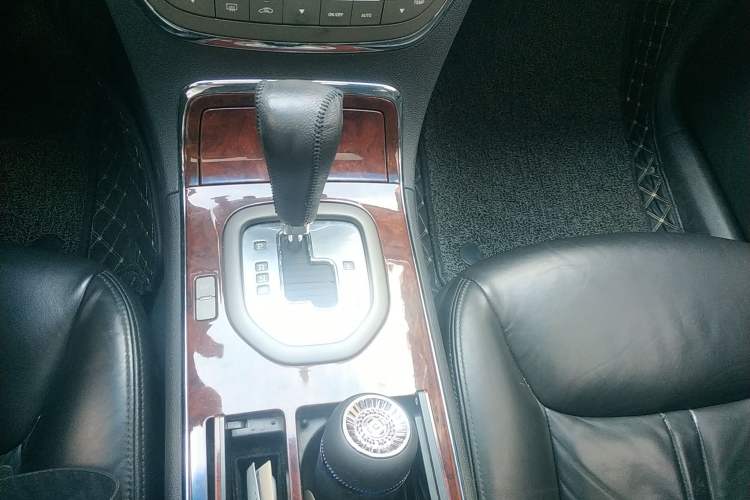 Used Buick Park Avenue 2010 3.0 Luxury Edition Gear Lever