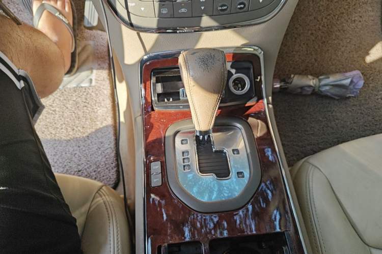 Used Buick Park Avenue 2010 3.0 Luxury Edition Gear Lever