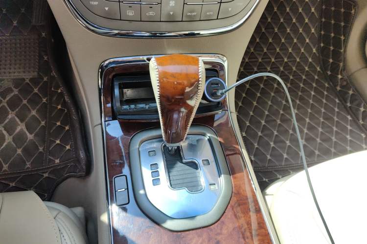Used Buick Park Avenue 2010 3.0 Flagship Edition Gear Lever