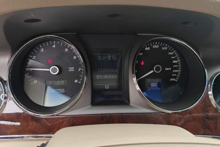 Used Buick Park Avenue 2010 3.0 Luxury Edition Odometer Close Up