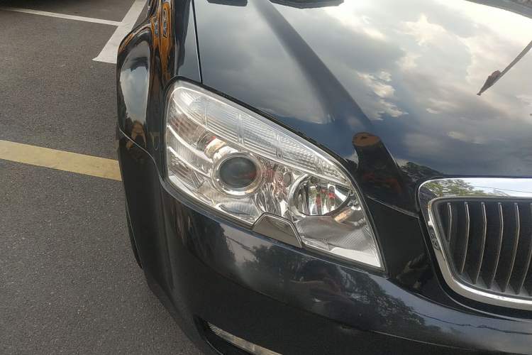 Used Buick Park Avenue 2010 3.0 Luxury Edition Right Front Headlight