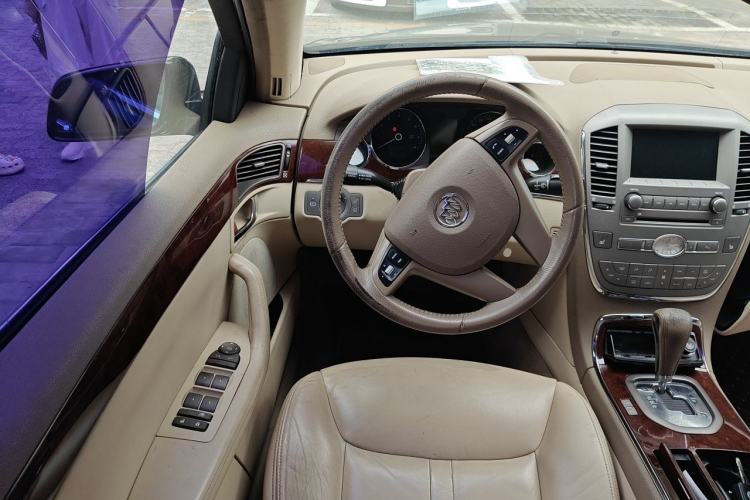 Used Buick Park Avenue 2010 3.0 Luxury Edition Steering Wheel