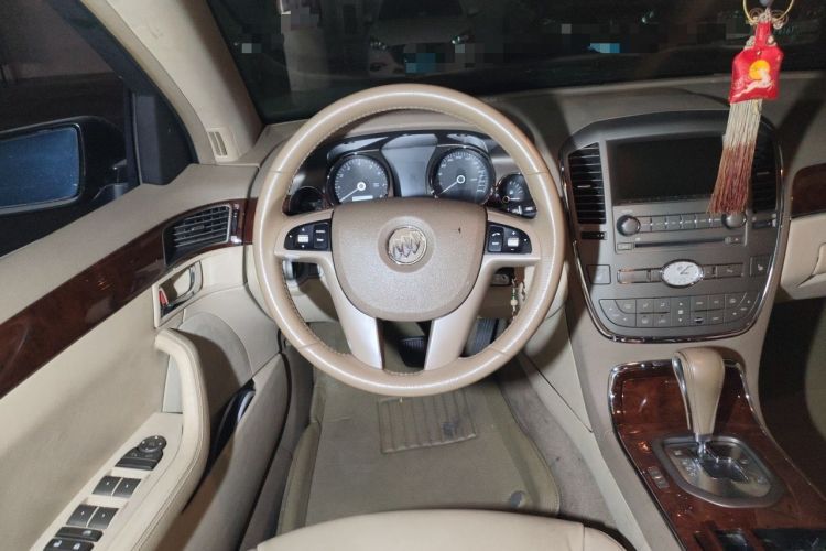 Used Buick Park Avenue 2010 3.0 Luxury Edition Steering Wheel