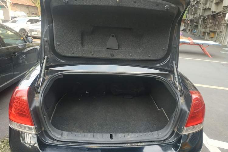 Used Buick Park Avenue 2010 3.0 Luxury Edition Trunk