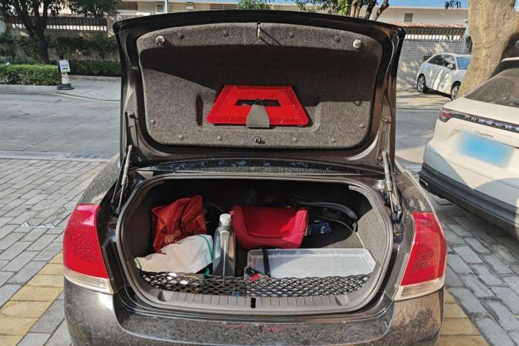 Used Buick Park Avenue 2010 3.0 Luxury Edition Trunk