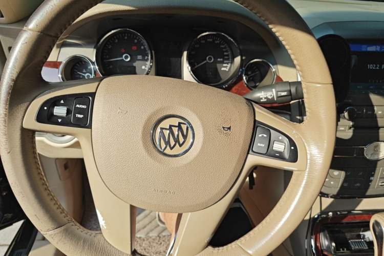 Used Buick Park Avenue 2010 3.0 Luxury Edition Vehicle Key
