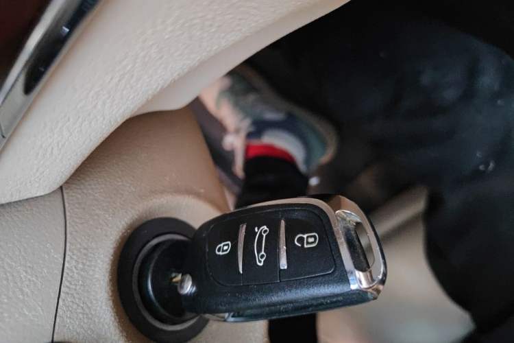 Used Buick Park Avenue 2010 3.0 Luxury Edition Vehicle Key